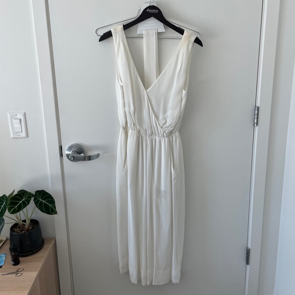 Aritzia Babaton Maximillian Jumpsuit in White - Picture 3 of 6